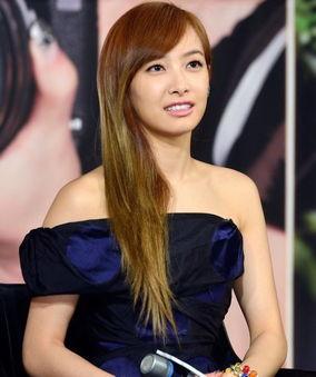 明星网红路人美女视频,明星网红与路人美女的时尚对决