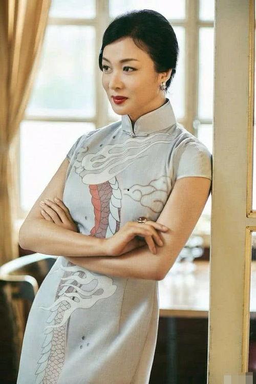 辛巴前妻明星网红照片,美貌与才华并存的璀璨人生