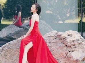 女明星网红裙子掉落视频,现场视频曝光