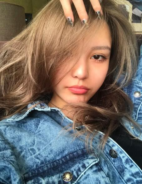 明星网红粘粘墙受伤,明星网红安全警示引关注