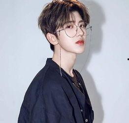 陈晓明星网红是谁呀图片,揭秘网络红人的魅力瞬间