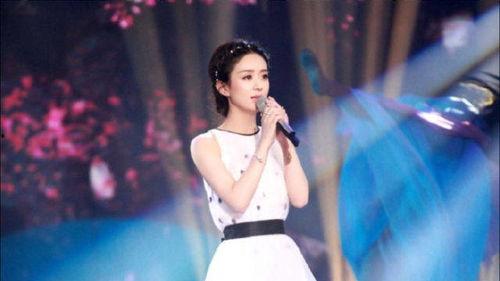 小女孩明星网红唱歌,网红小女孩演绎动人歌曲