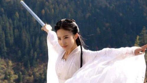 明星网红挂耳染杨过,明星网红挂耳染演绎杨过风采