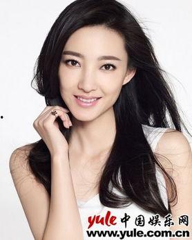 大眼女明星网红是谁,她是如何成为粉丝心中的女神？