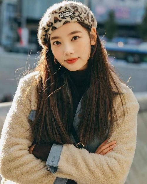 明星网红戴的帽子图片,明星网红帽饰风尚解析