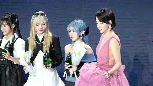 明星网红同框显差距,颜值差距一目了然！