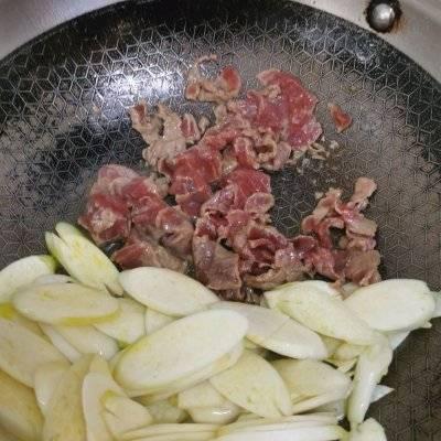 今日晚餐茭瓜炒肉