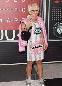 明星网红穿马甲照片高清