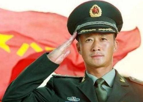 不追明星网红只追军人,我心所向——不追明星网红，只追军人生涯