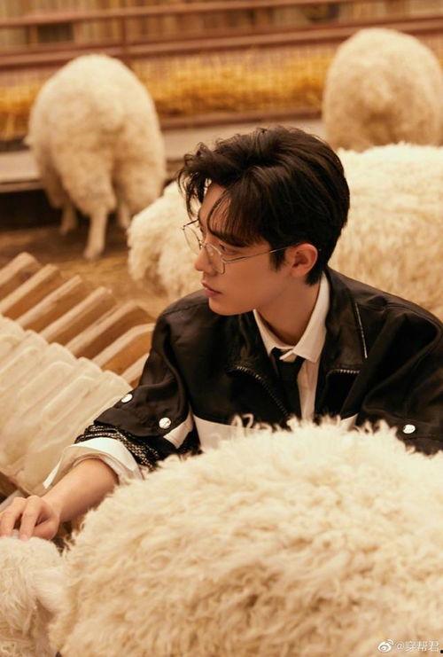 明星网红同框肖战,星光熠熠的跨界盛宴