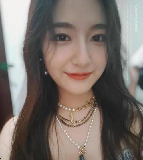 明星网红谁的流量大,揭秘当红明星网红流量排行