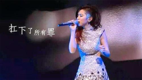 明星网红唱歌清唱对比,实力与流量的较量