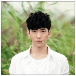 明星网红村小小和老吴,小小与老吴的明星传奇之旅”