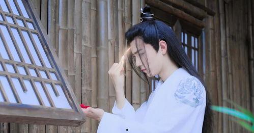 肖战同学吃黑瓜表情包,萌态十足引网友热议