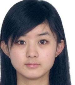 最近明星网红照片曝光了,颜值与时尚风格大揭秘！”